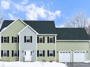 86 School St, Chelmsford, MA 01824