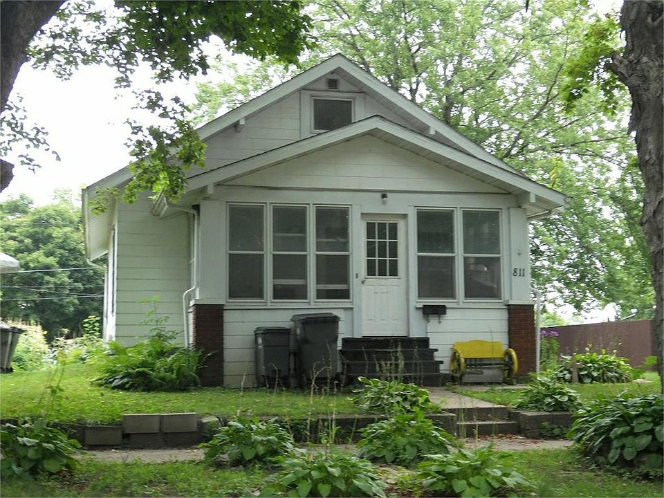 811 1st Ave NE, Oelwein, IA 50662 MLS 20235137 Zillow