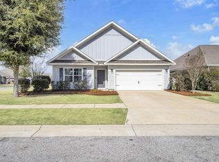 106 Mary Ellen Way, Freeport, FL 32439