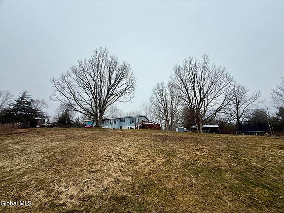 3rd image of 103 Hatch Hill Road