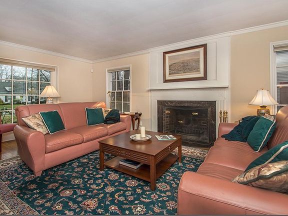 4th image of 1294 Inglewood Dr