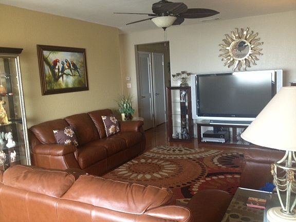 3rd image of 1308 Harbor Island Dr #A