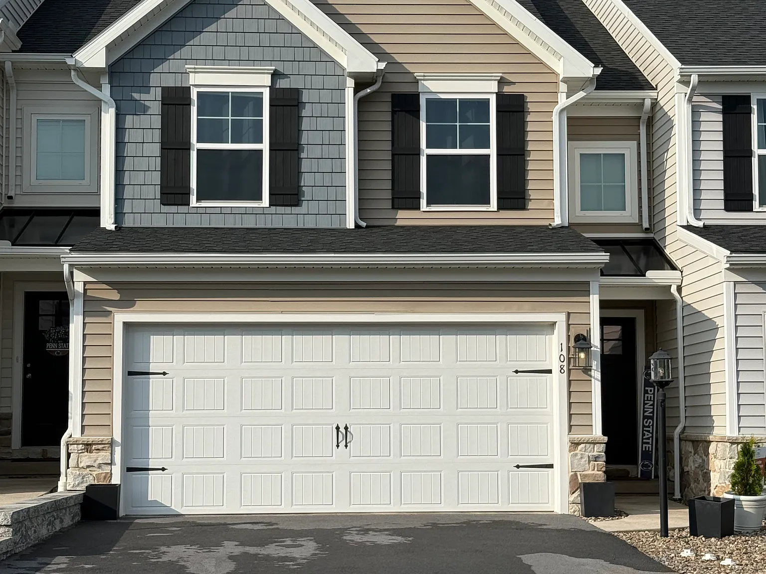 3 bed, 2.5 bath, 1780 sqft, $2,400 — Photo 1