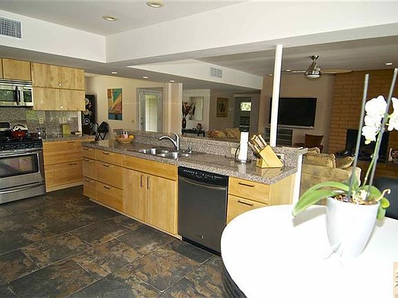 5th image of 1400 Driftwood Dr