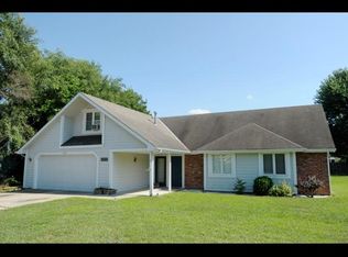 408 Cattleman Ct, Lawrence, KS 66049