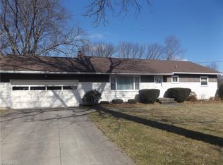 661 Highland Park Dr, Akron, OH