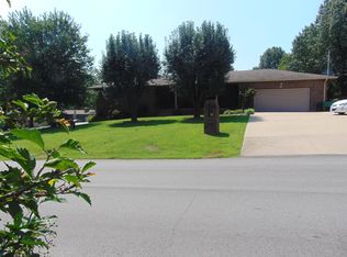 713 W Daugherty Rd, Neosho, MO 64850