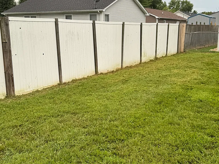 1211 Redbud St — Photo 27