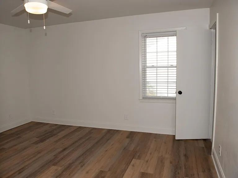 1203 Calais Dr — Photo 7
