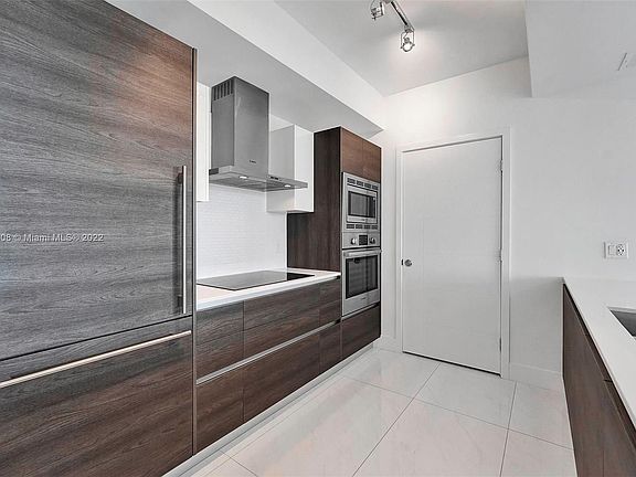 4th image of 301 Altara Ave #631