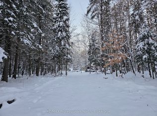 124 Cardwell Lake Rd, Huntsville, ON P0B1M0