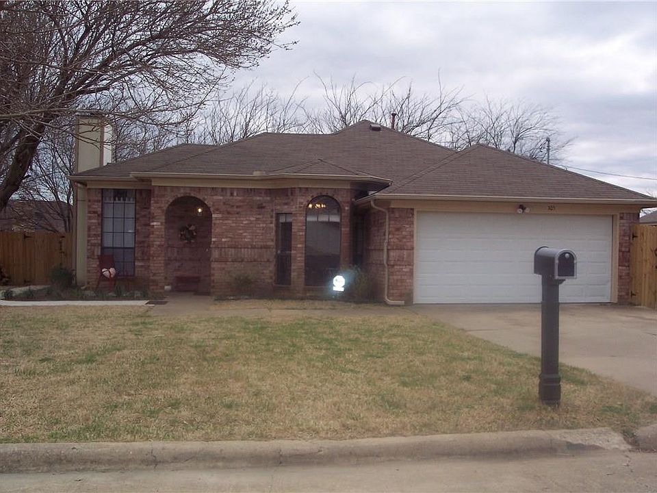 1st image of 305 Shirley Dr