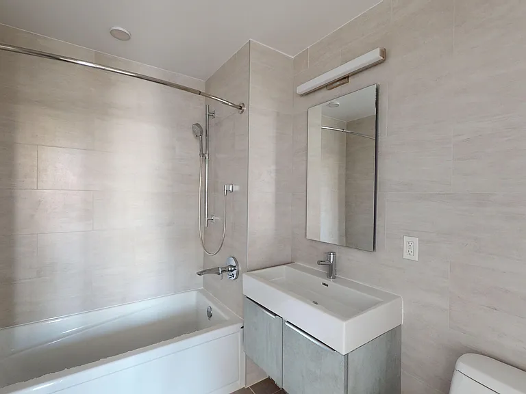 14474 Northern Blvd #7T — Photo 15