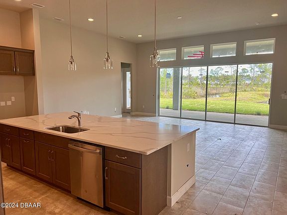 4th image of 6409 Highfield Village Dr
