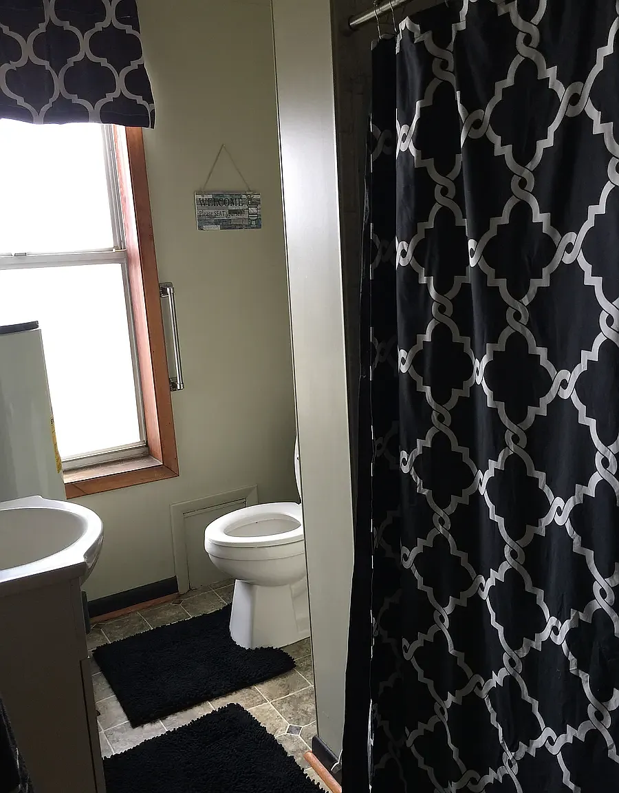 2 bed, 1100 sqft, $1,200 — Photo 1