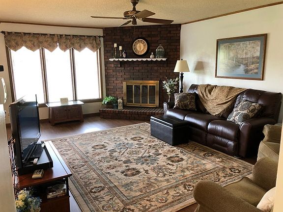5th image of 2612 N Coachman Dr