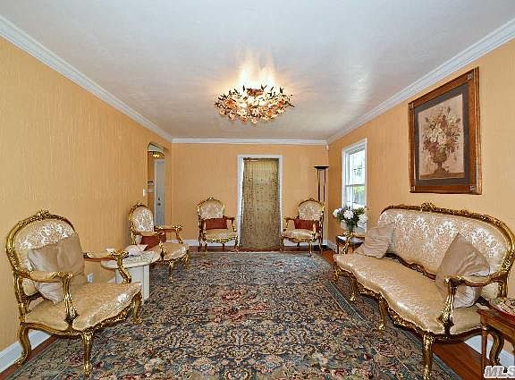 3rd image of 26 Park Cir