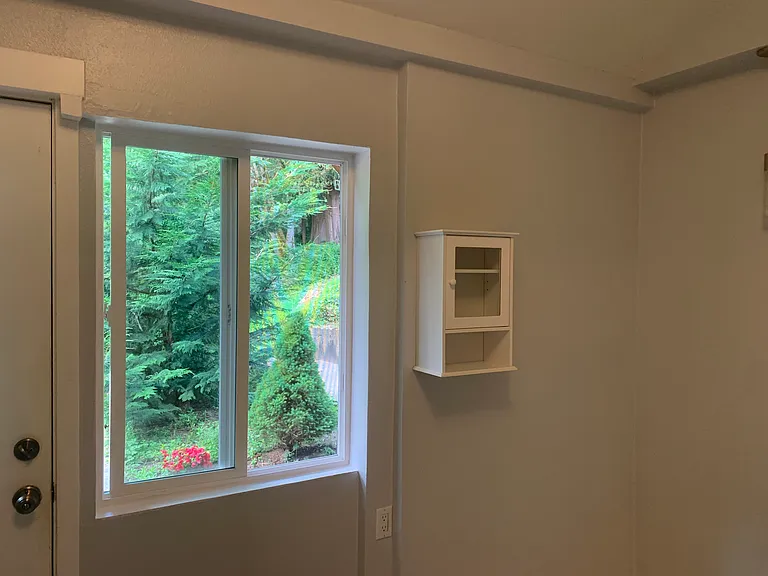4837 Sandra Ln NE — Photo 5
