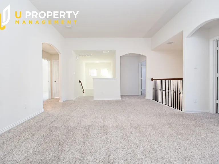 817 Black Hawk Dr — Photo 14