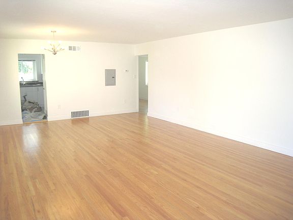 3rd image of 141 Arroyo Ct APT 3