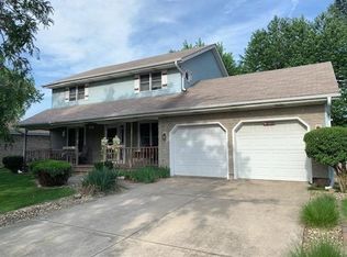 718 Oriole Ct, Griffith, IN 46319