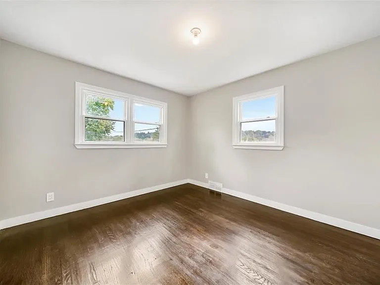 3 Mid Oaks Dr — Photo 12