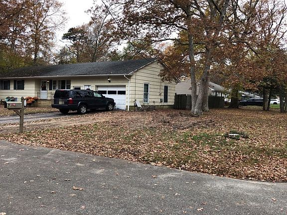2nd image of 502 Peachtree Ln