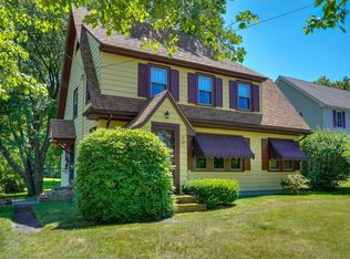 34 Maple St, Mendon, MA 01756