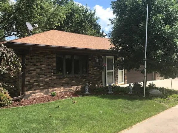 201 Country Club Dr, Fort Dodge, IA 50501