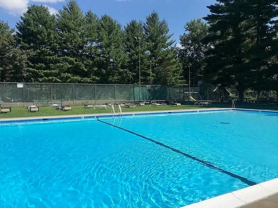 340 Regency Park Dr #15, Agawam, MA 01001 | Zillow