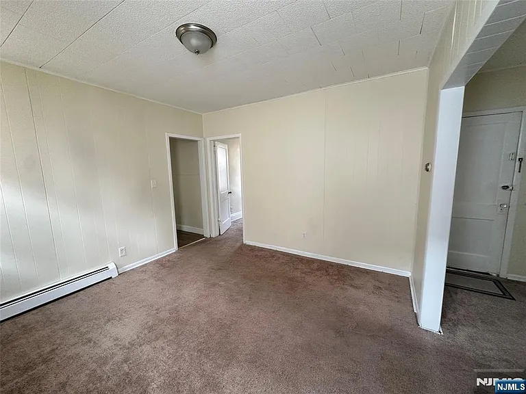 213-215 S 5th St — Photo 4