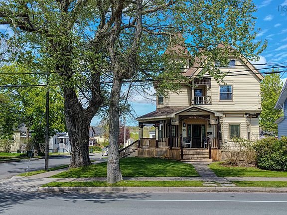 2nd image of 39 George St