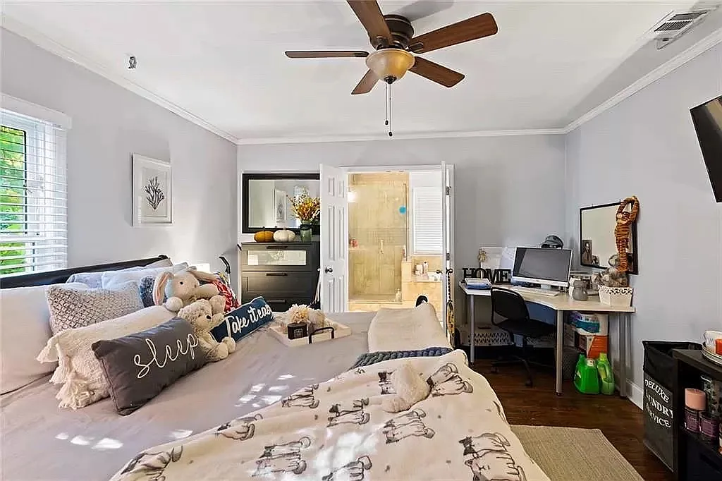 3 bed, 1500 sqft, $2,200 — Photo 2