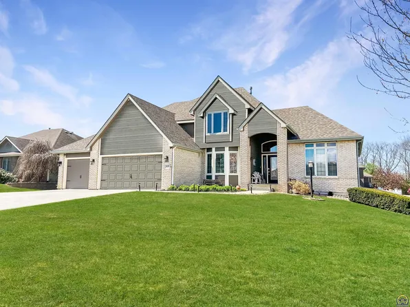 5123 NW Sterling Chase Dr, Topeka, KS 66618