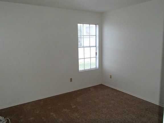 5th image of 2205 Katy Ln APT C