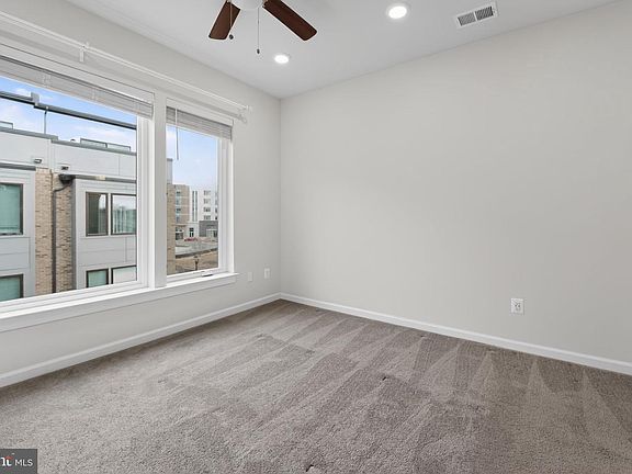 3rd image of 8041 Baxter St