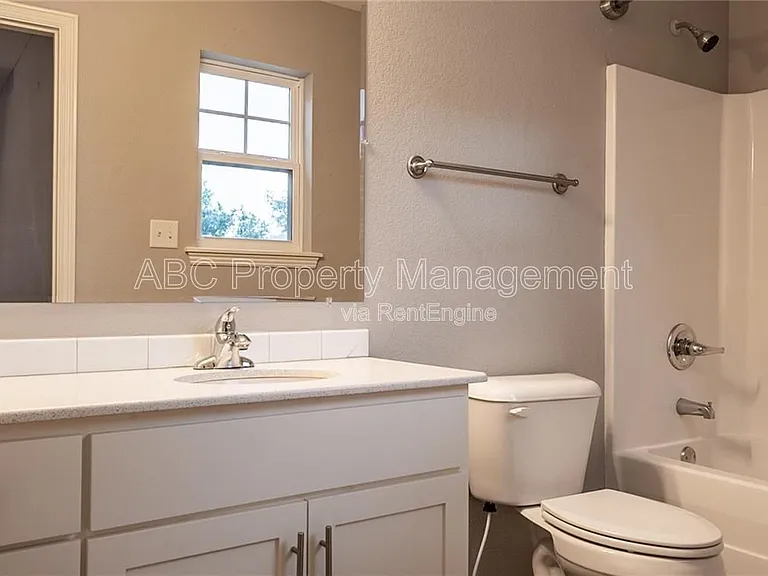 4133 W Santa Maria Ln — Photo 10