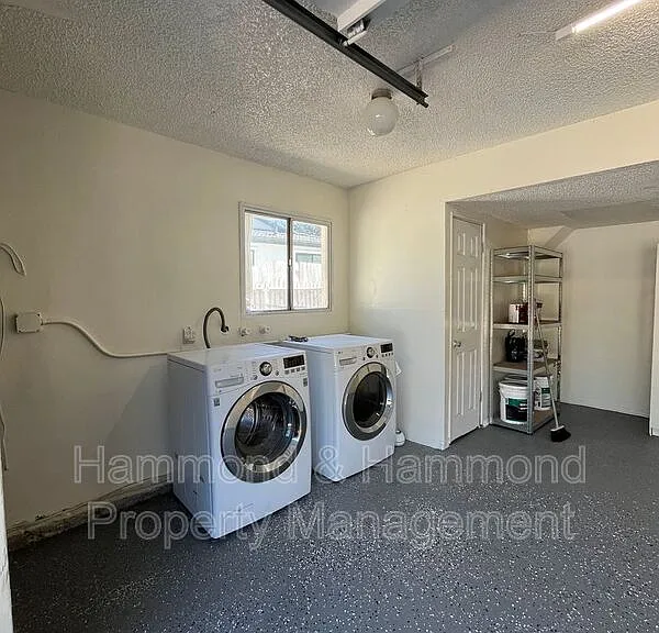 4527 Stark Ave — Photo 39