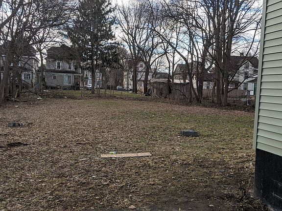 4th image of 263-65 W Kennedy St W