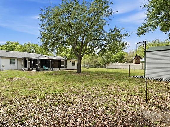 5th image of 8 Angeles Rd