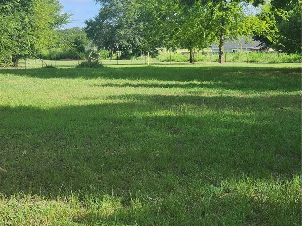 Iowa Pl, Van, TX 75790