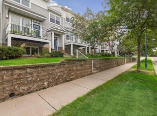 1662 Village Trl E Unit 3, Maplewood, MN 55109