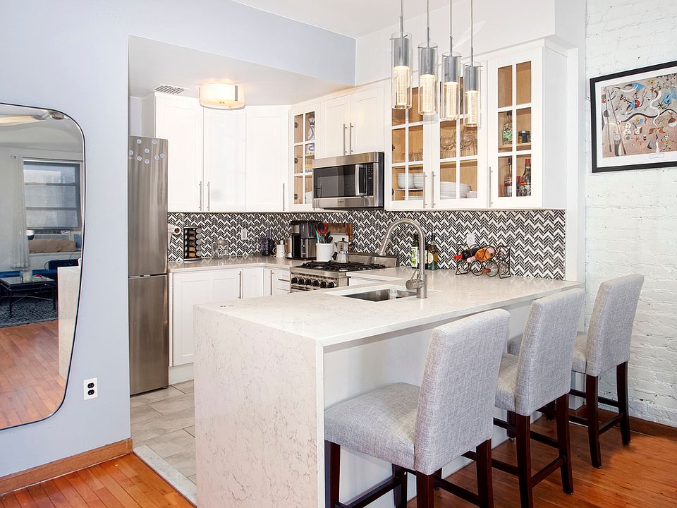 1st image of 217 W 14th St APT 4F