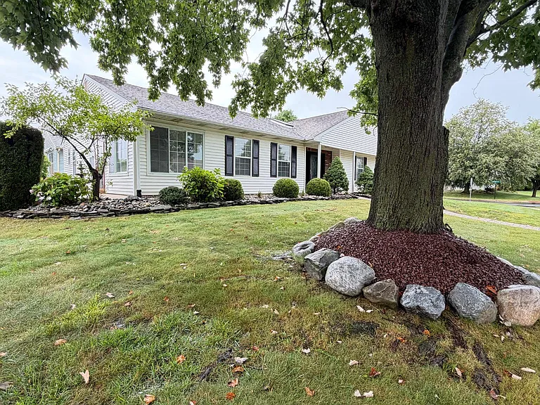 2 Windmill Ct — Photo 1