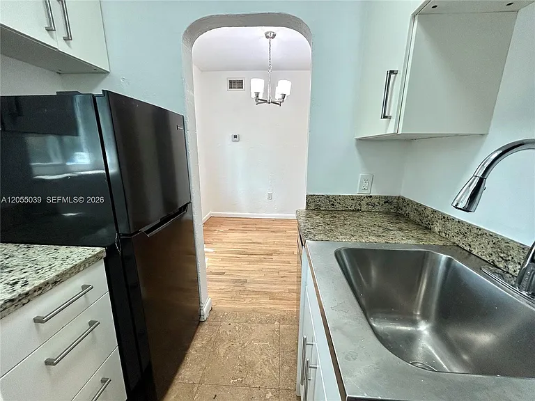 6210 NE 5th Ave #2 — Photo 6