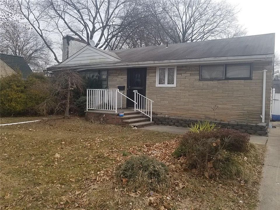 1st image of 1016 Riverton St