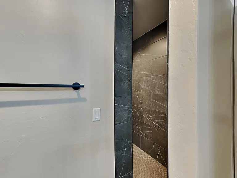 213 N Wright St — Photo 10