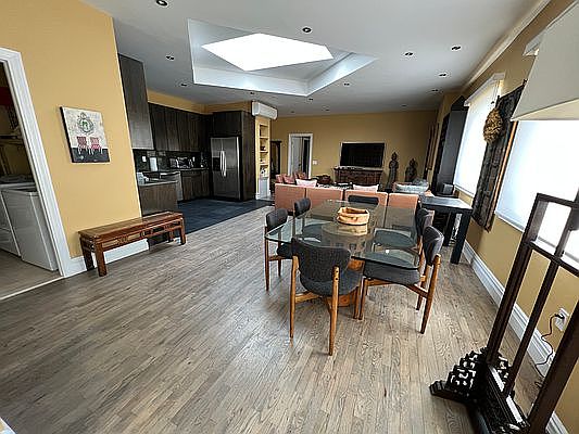 3rd image of 31 Union Sq W APT 16C