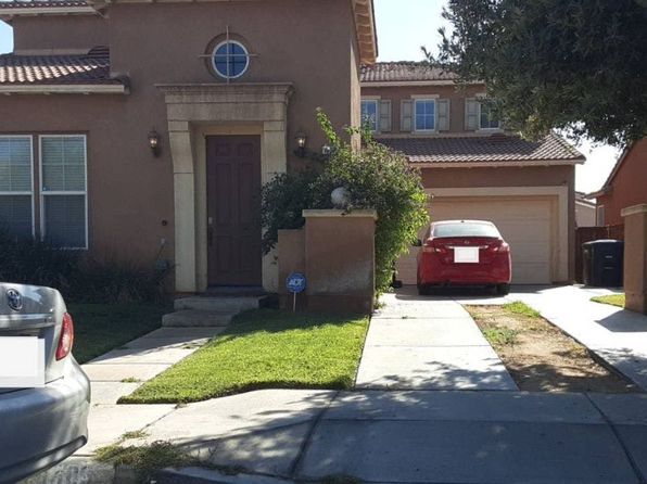 1689 Bella Regina Way