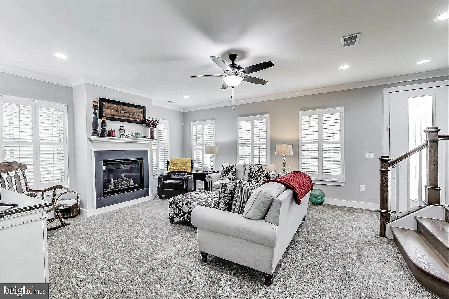 3 bed, 2352 sqft, $4,500 — Photo 3